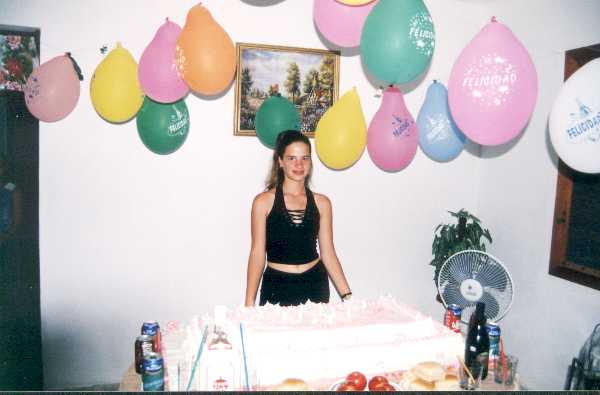 Dailena.JPG (22094 bytes)