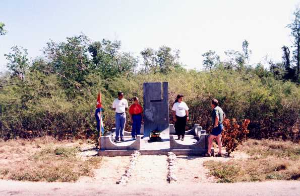 monument.JPG (40064 bytes)