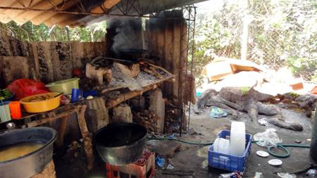 cafeteria kitchen.JPG